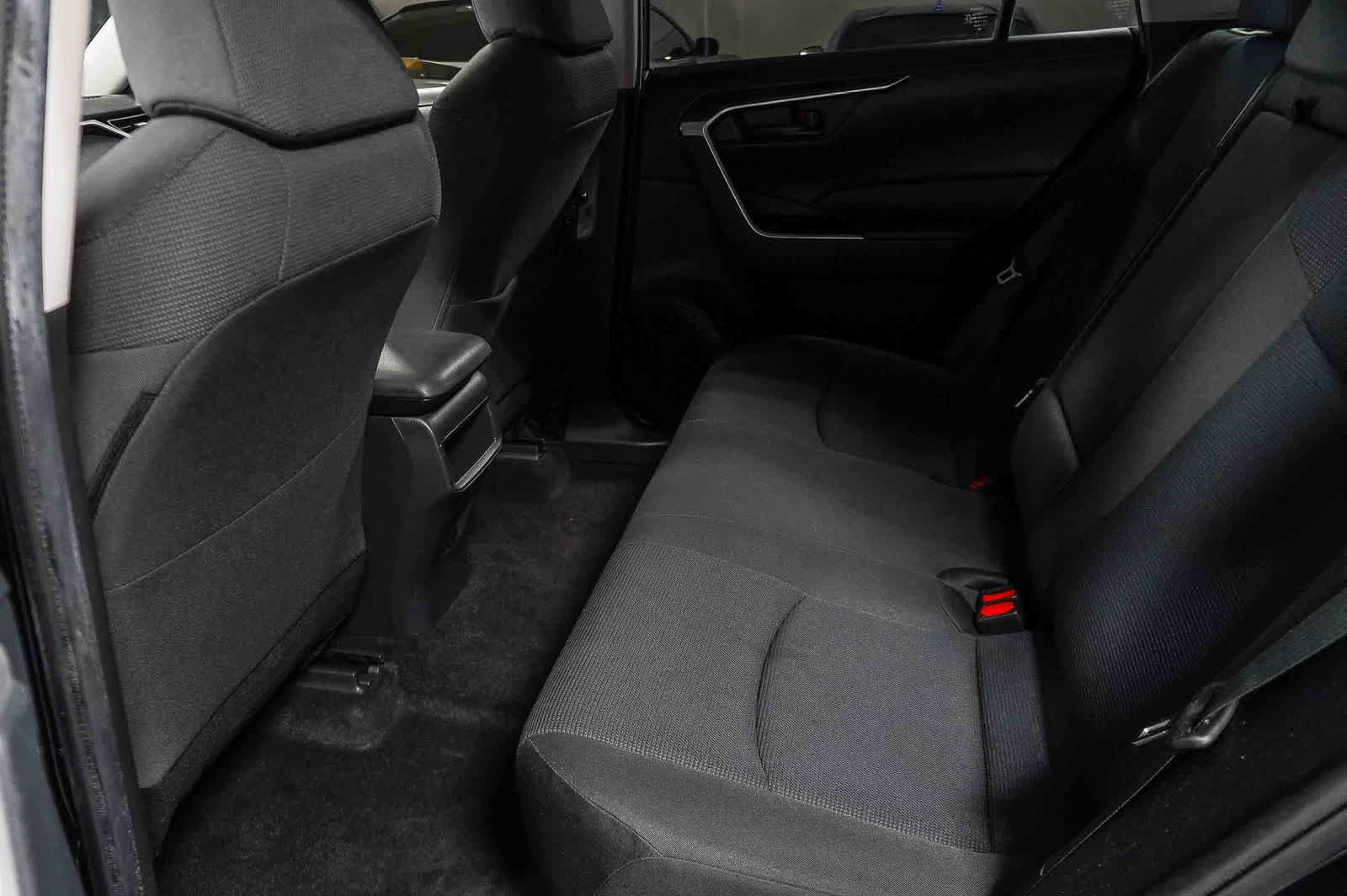 Certified 2019 Toyota RAV4 LE w/ Carpet Mat Package FWD image 21
