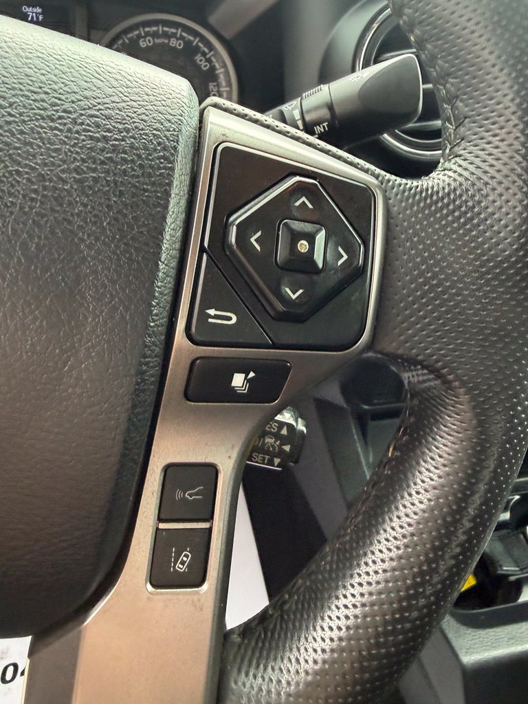 Used 2023 Toyota Tacoma SR5 AWD/4WD image 25