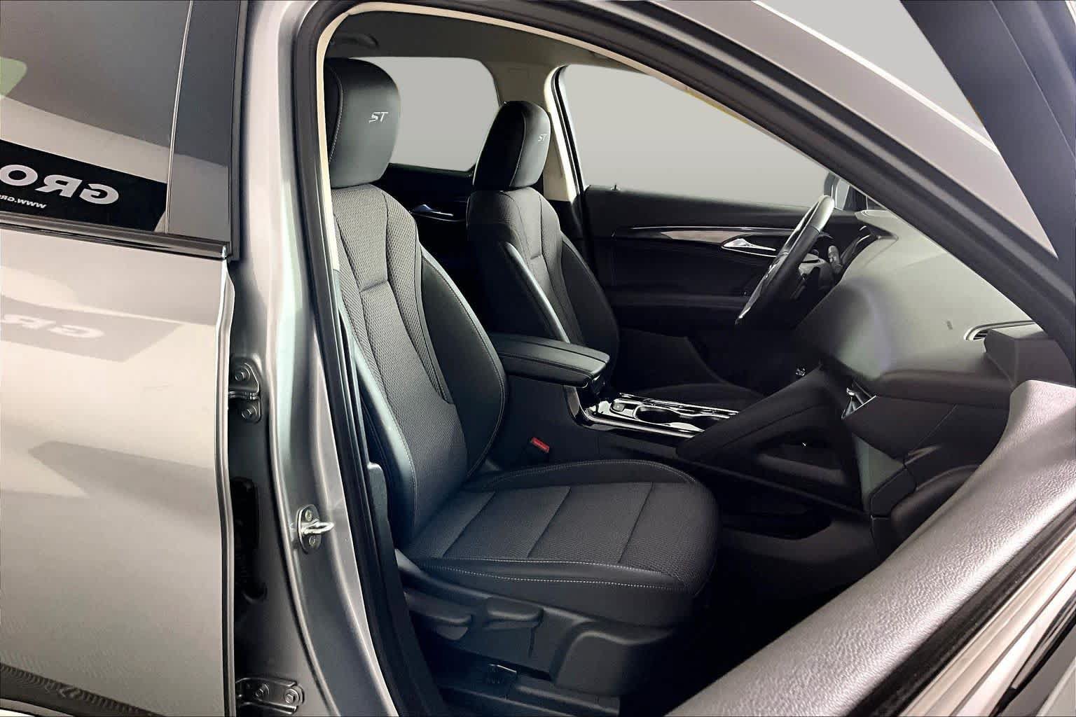 Certified 2023 Buick Envision Preferred w/ Sport Touring Package AWD/4WD image 17
