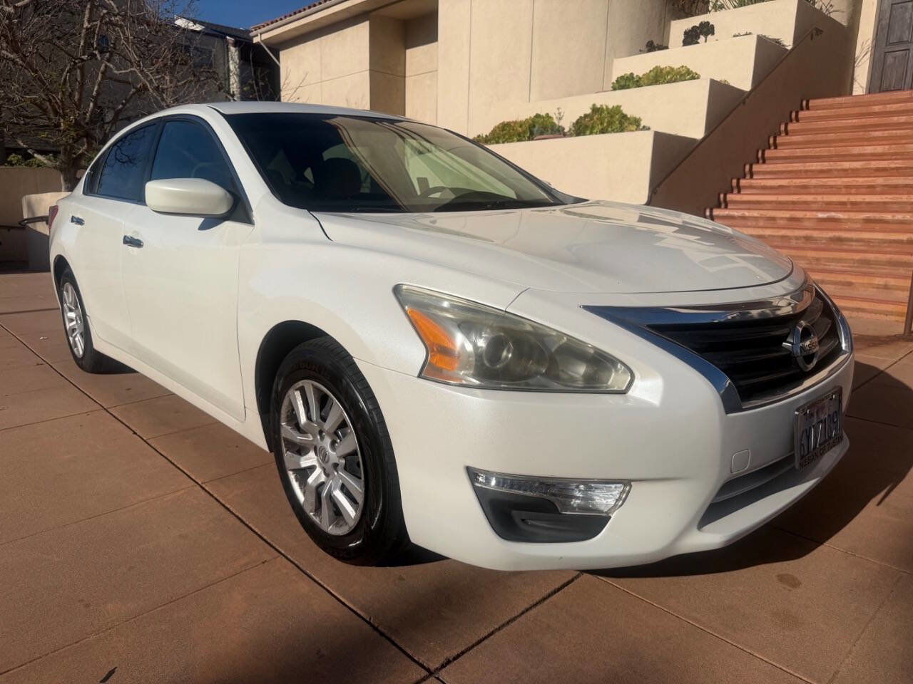 Used 2013 Nissan Altima 2.5 S FWD image 1