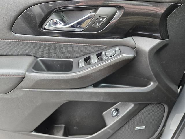 Used 2023 Chevrolet Traverse RS image 29