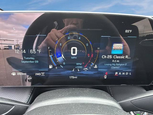 New 2027 Chevrolet Equinox LT AWD/4WD image 13