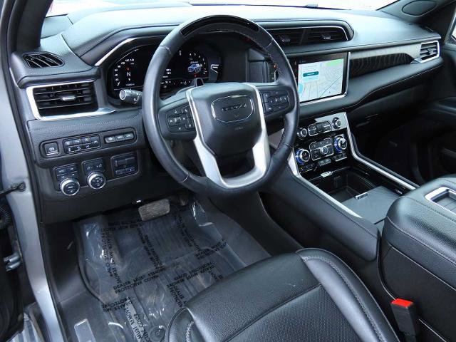 Used 2023 GMC Yukon XL Denali w/ Denali Reserve Package image 2