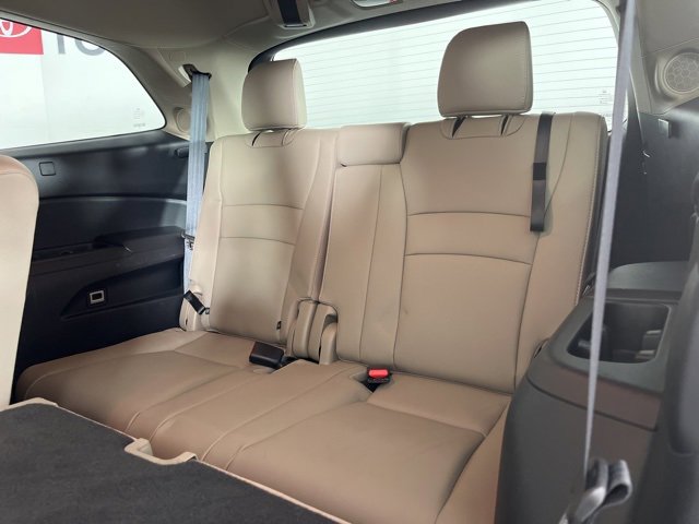 Used 2019 Honda Pilot Touring image 18
