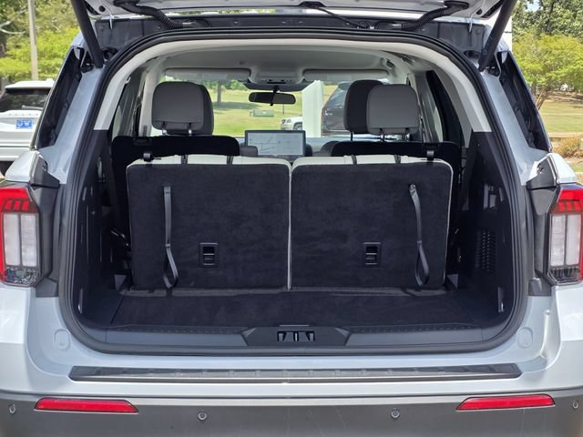 Certified 2026 Ford Explorer Active w/ Active Comfort Package RWD image 31