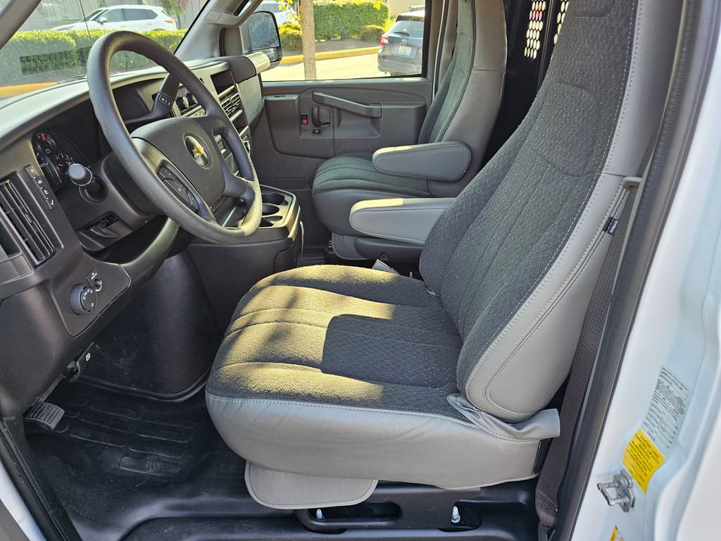 Certified 2025 Chevrolet Express 2500 w/ Driver Convenience Package RWD image 20
