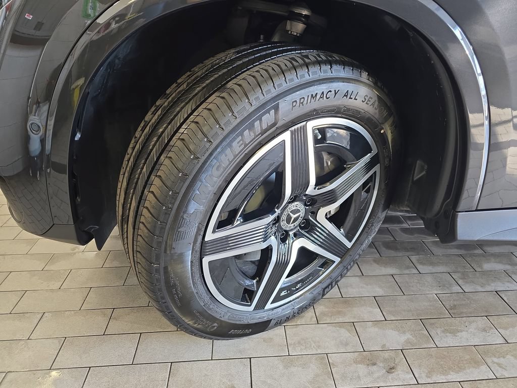 Used 2026 Mercedes-Benz GLC 300 image 35