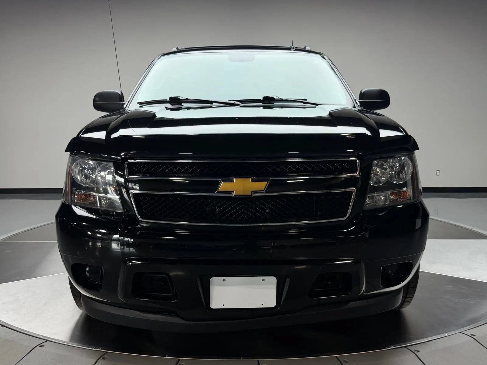 Used 2012 Chevrolet Avalanche LS AWD/4WD image 3