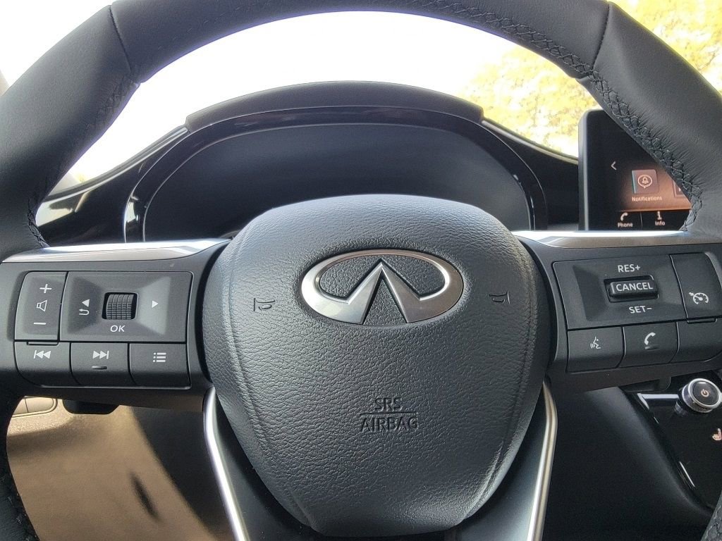 Used 2025 INFINITI QX60 Pure image 29