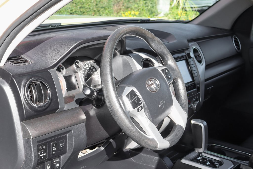 Used 2017 Toyota Tundra SR5 image 18
