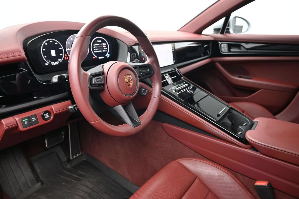 Certified 2025 Porsche Panamera 4 AWD/4WD image 4
