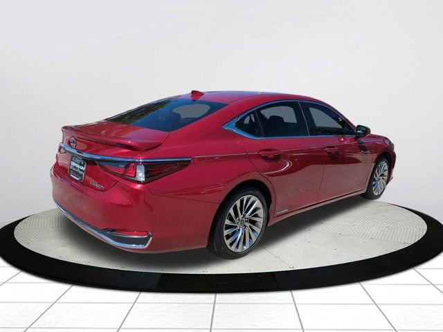 Used 2019 Lexus ES 300h Ultra Luxury w/ Accessory Package 2 image 3