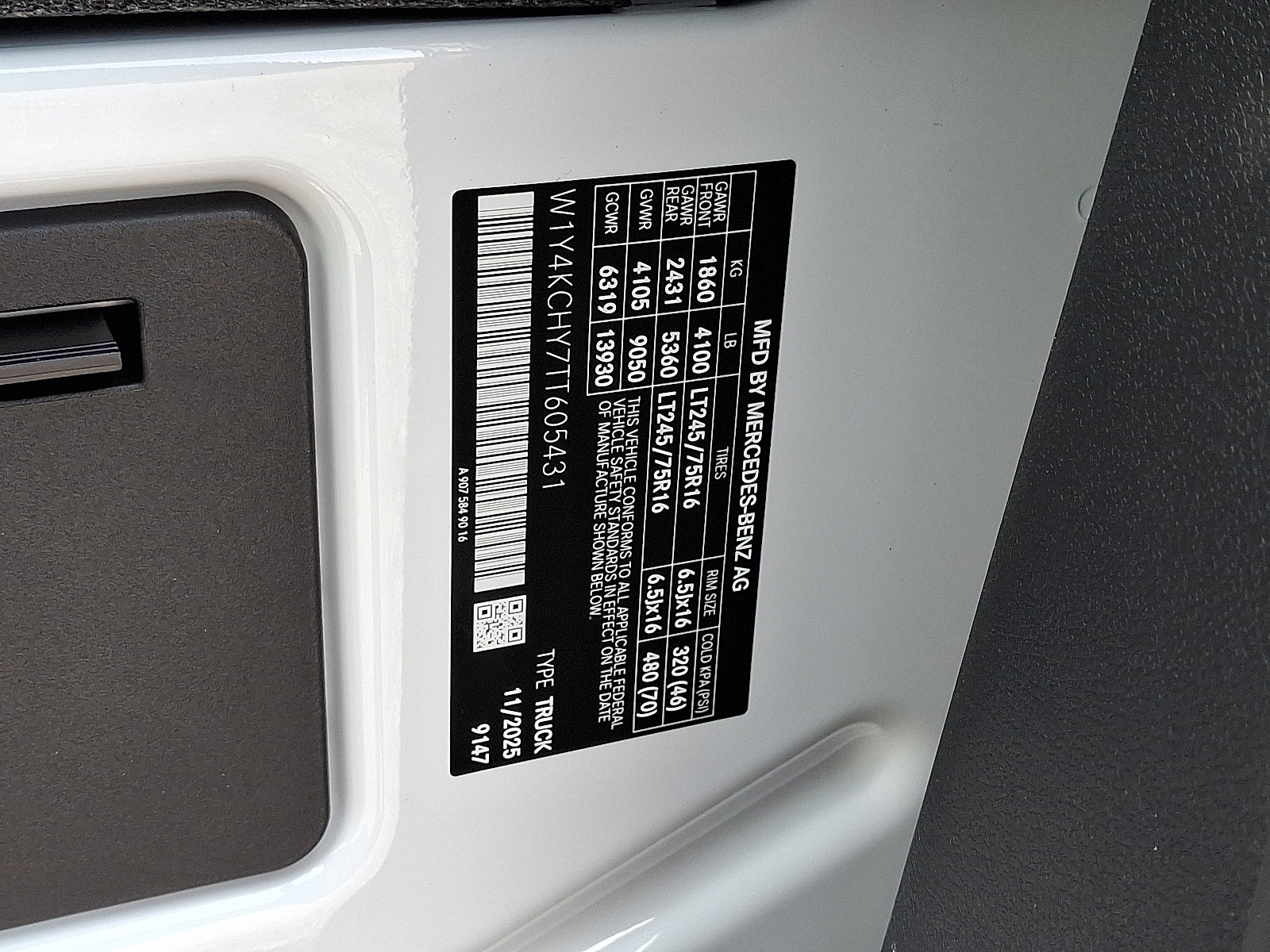New 2026 Mercedes-Benz Sprinter 2500 image 21