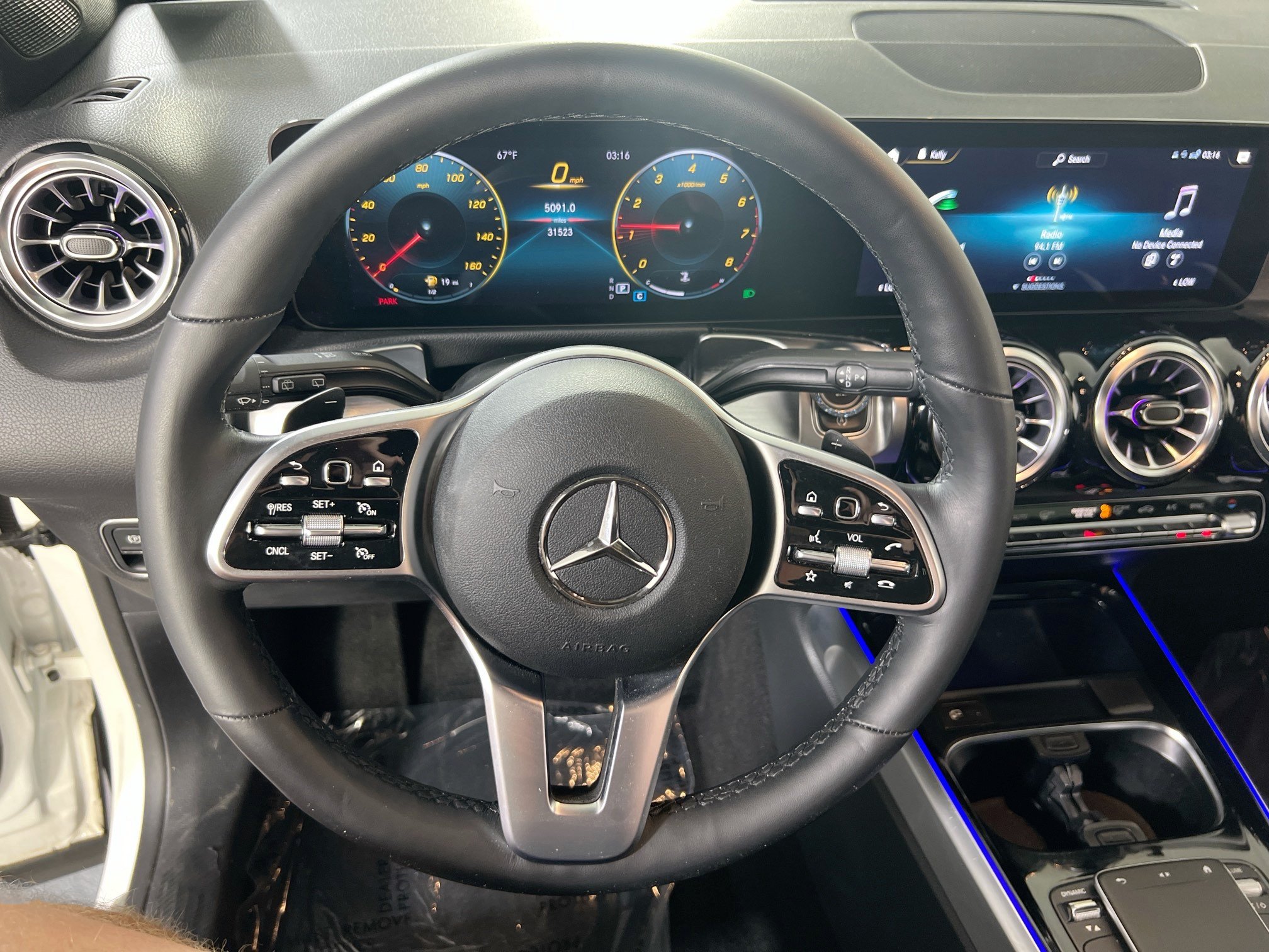 Used 2022 Mercedes-Benz GLB 250 4MATIC image 11