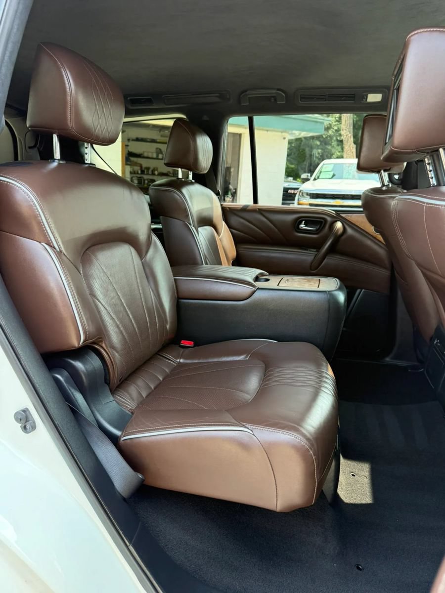 Used 2015 INFINITI QX80 4WD w/ Limited Package image 24