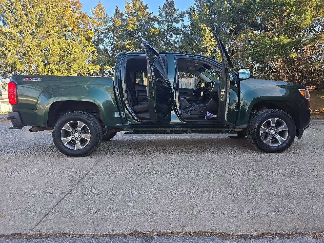 Used 2015 Chevrolet Colorado Z71 image 6