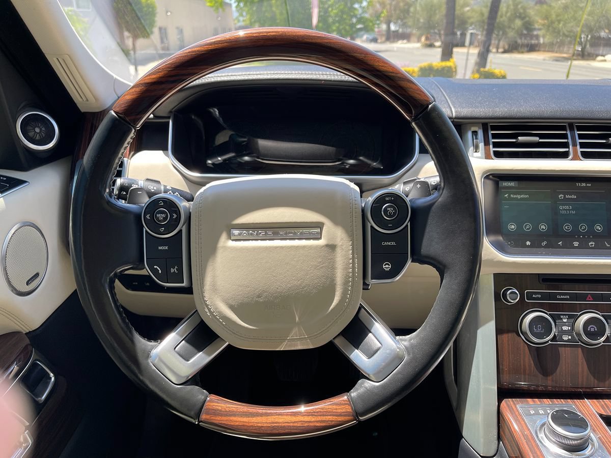 Used 2017 Land Rover Range Rover HSE AWD/4WD image 14