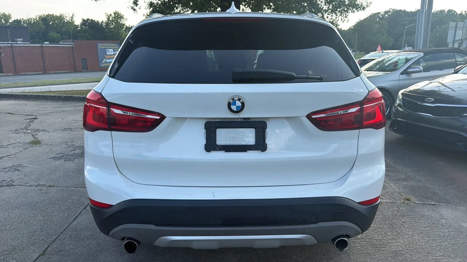 Used 2018 BMW X1 xDrive28i AWD/4WD image 4