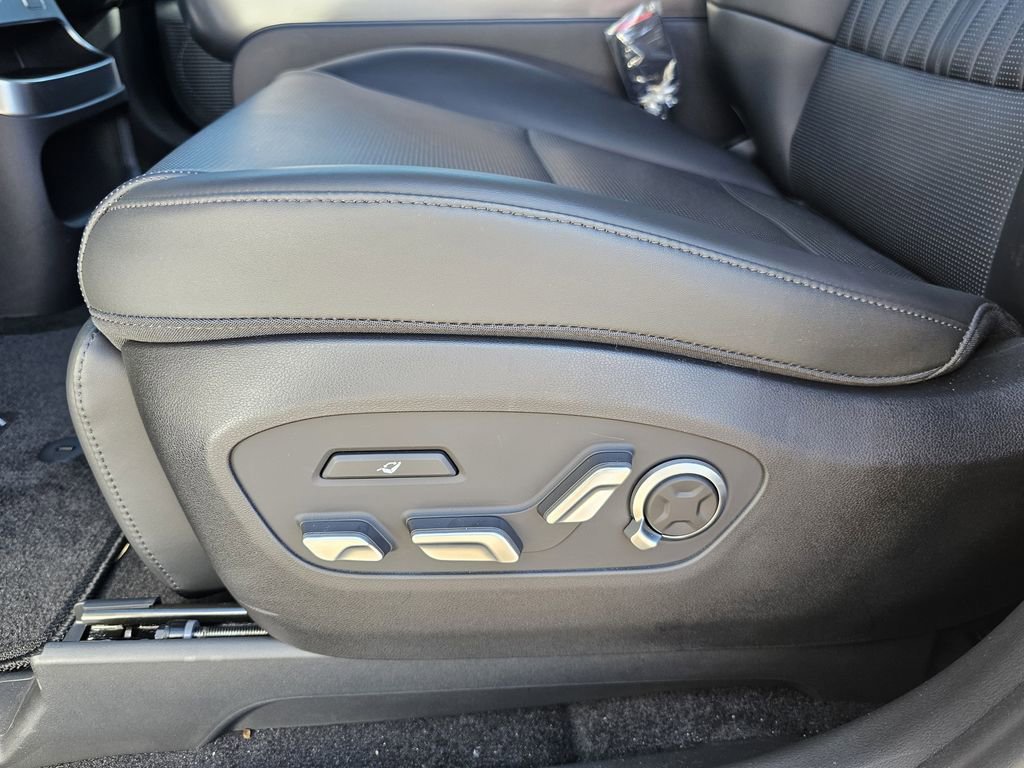 New 2026 Hyundai Ioniq 9 Calligraphy image 10