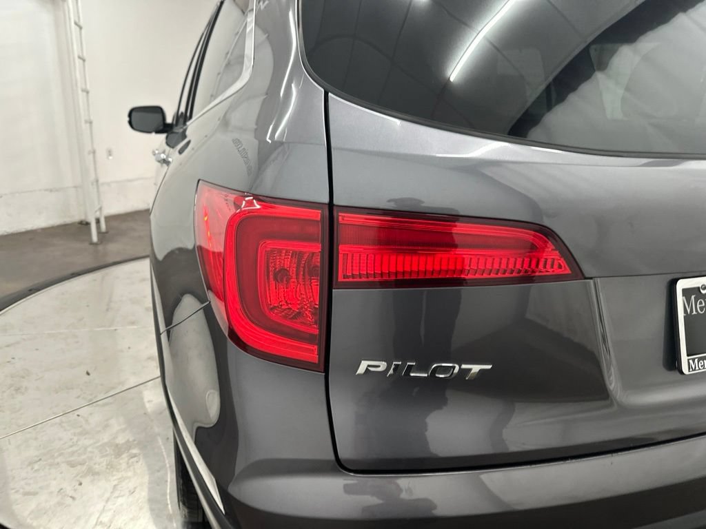 Used 2018 Honda Pilot Elite image 11