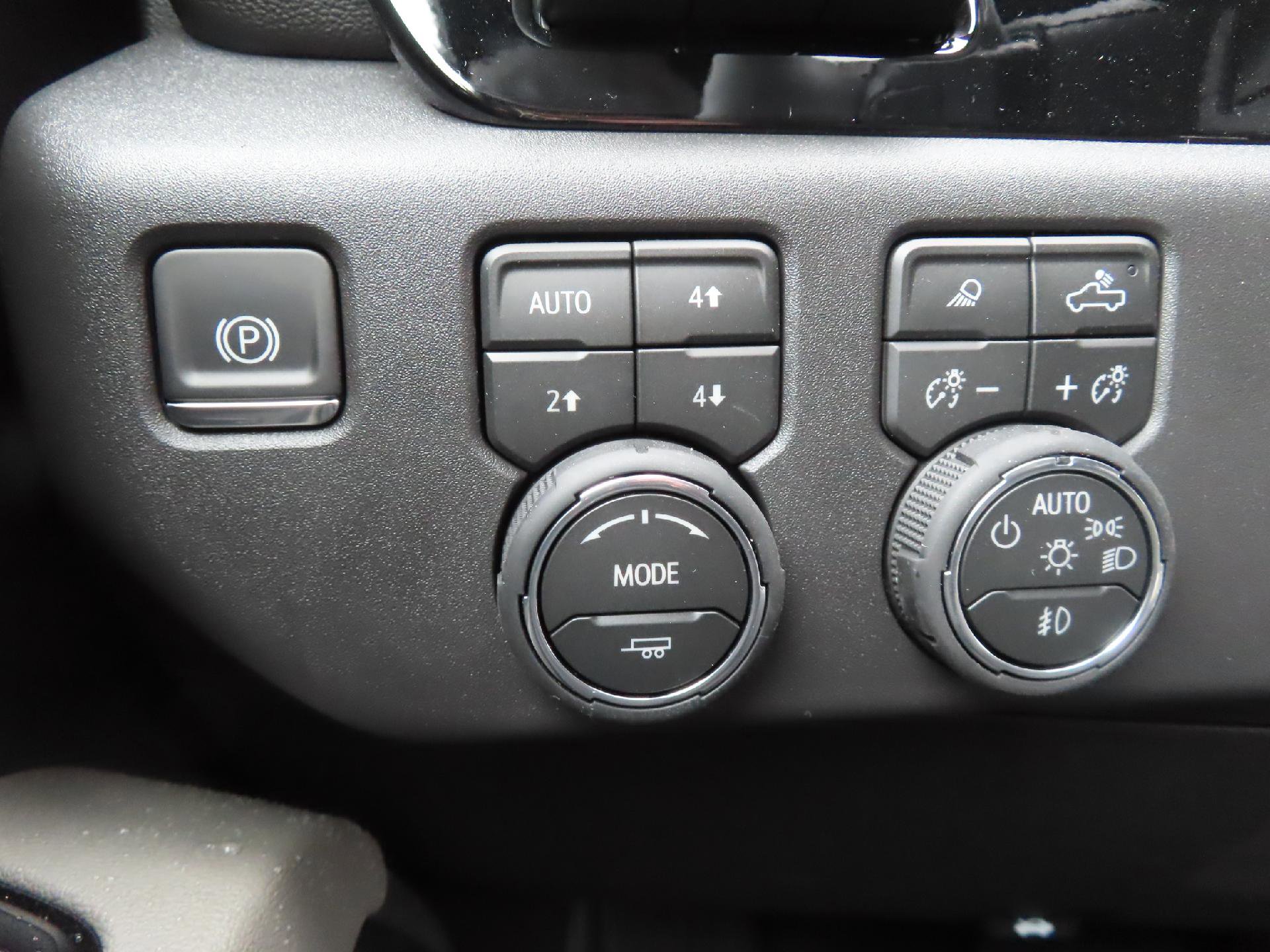 New 2026 Chevrolet Silverado 1500 ZR2 w/ Dark Appearance Package image 39