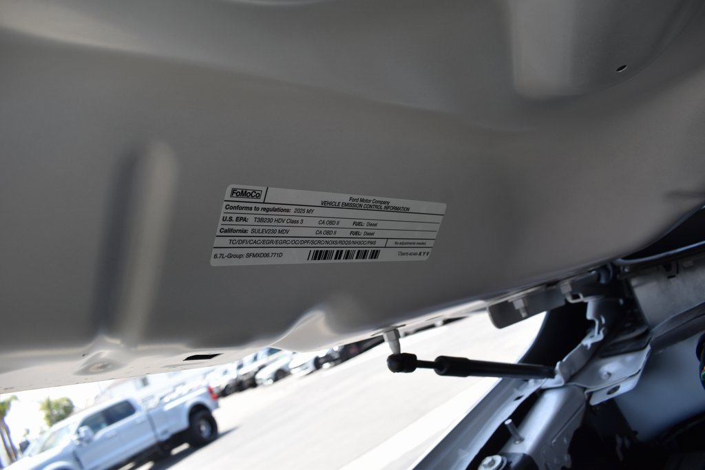 Used 2025 Ford F450 Lariat w/ FX4 Off-Road Package image 33