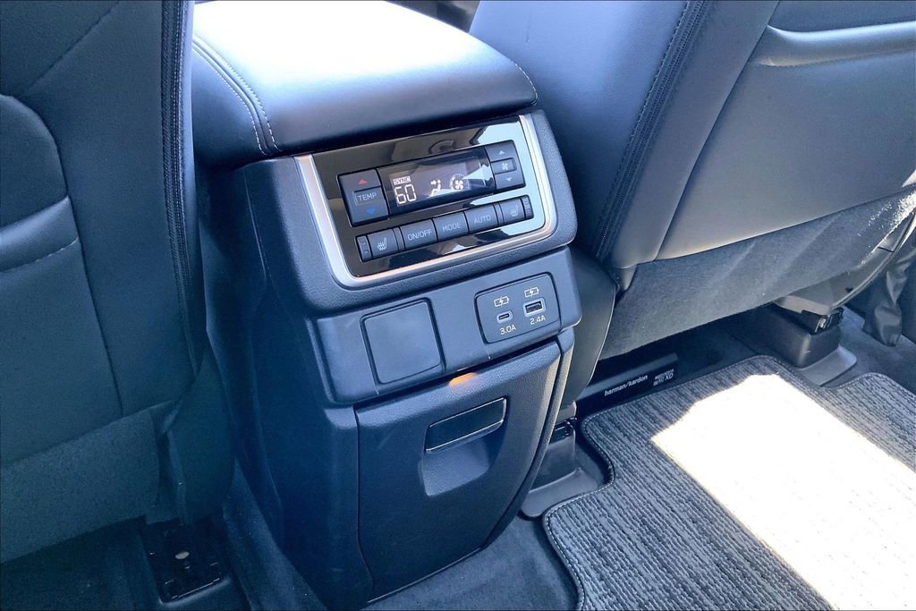 Certified 2025 Subaru Ascent Limited AWD/4WD image 10