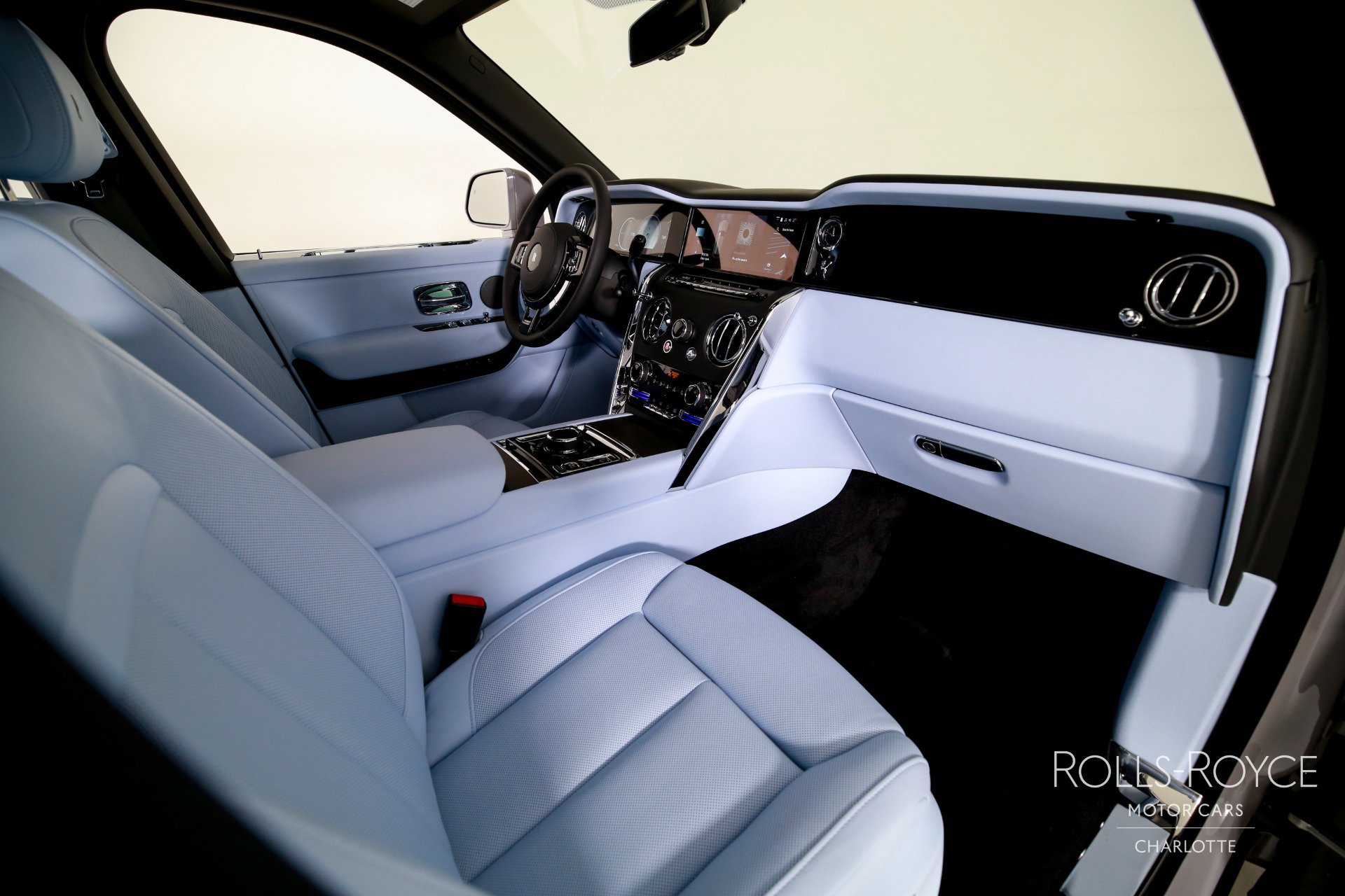 New 2026 Rolls-Royce Cullinan image 35