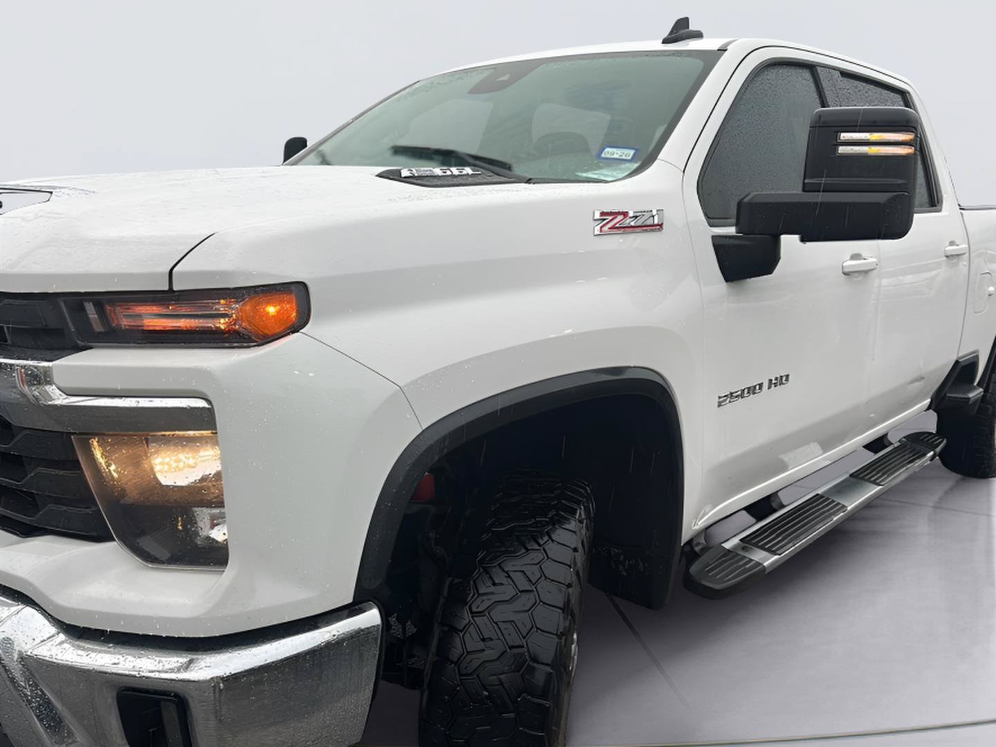 Used 2024 Chevrolet Silverado 2500 LT AWD/4WD image 4