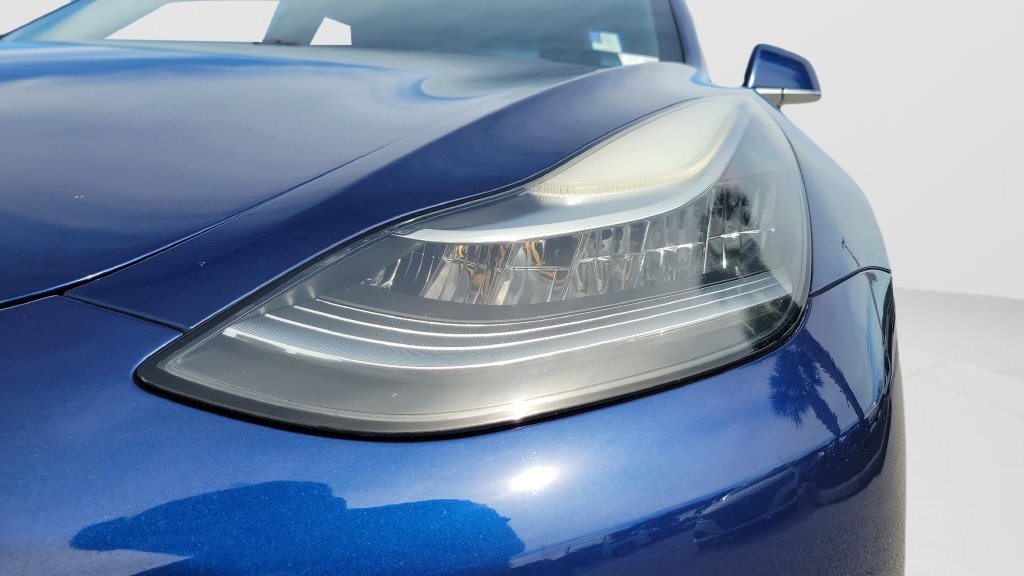 Used 2018 Tesla Model 3 Long Range RWD image 25