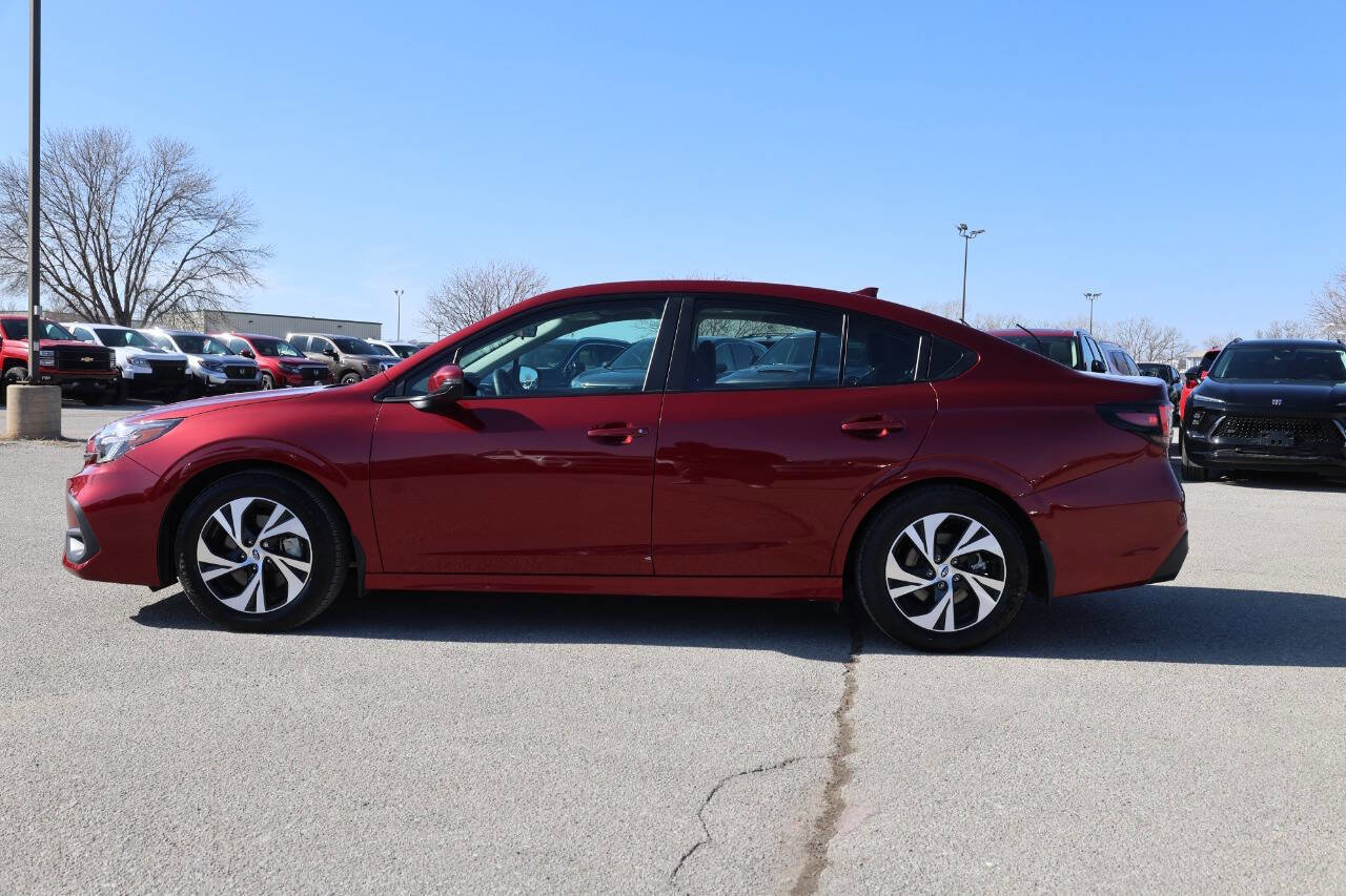 Used 2025 Subaru Legacy Premium AWD/4WD image 8