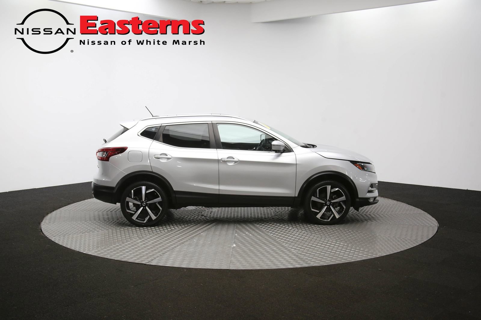 Used 2022 Nissan Rogue Sport SL w/ Premium Package image 44