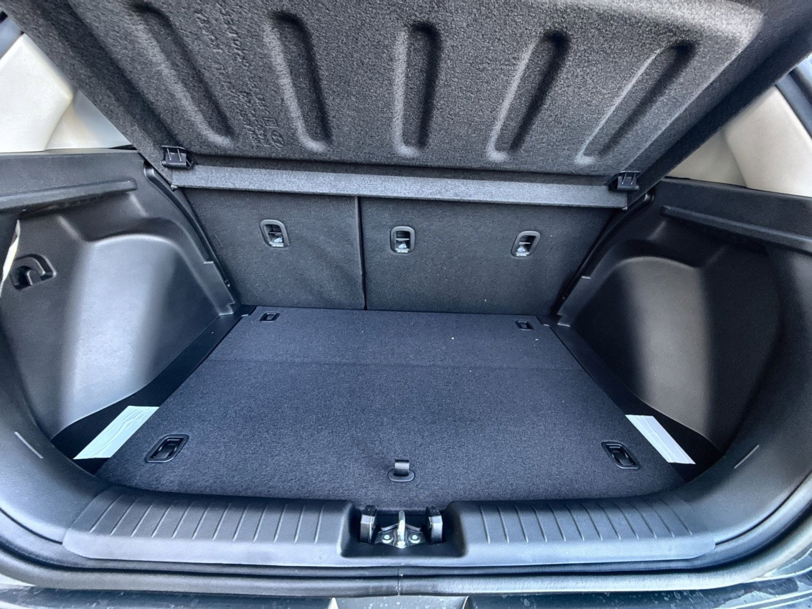 New 2026 Hyundai Venue SE image 24