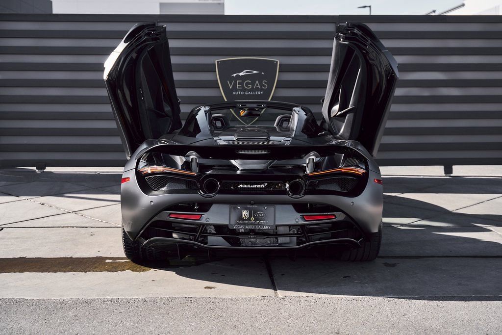 Used 2020 McLaren 720S Spider image 23