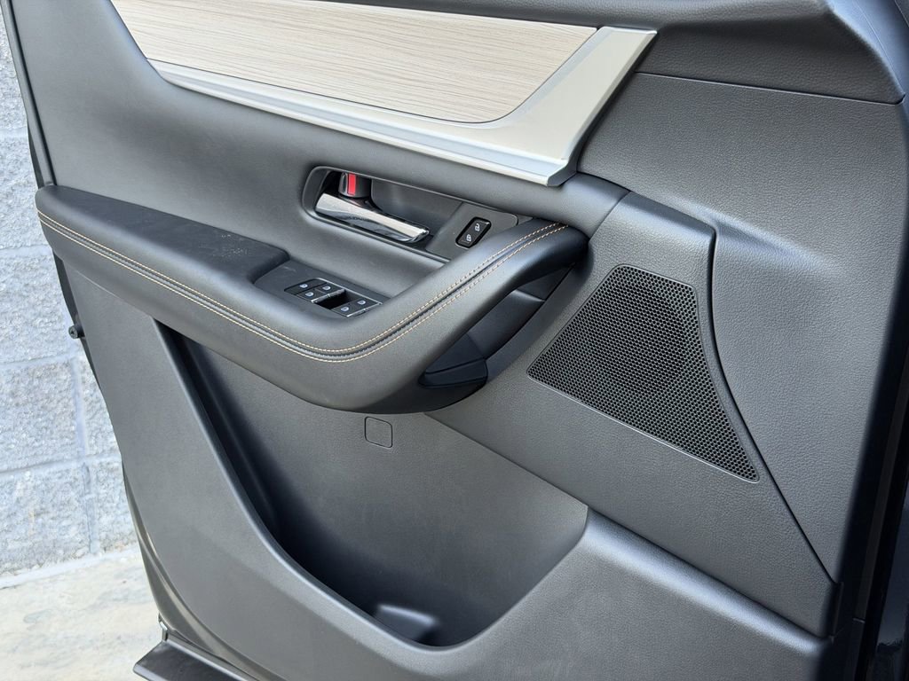 New 2025 MAZDA CX-70 Plug-In Hybrid w/ Premium Pkg image 20