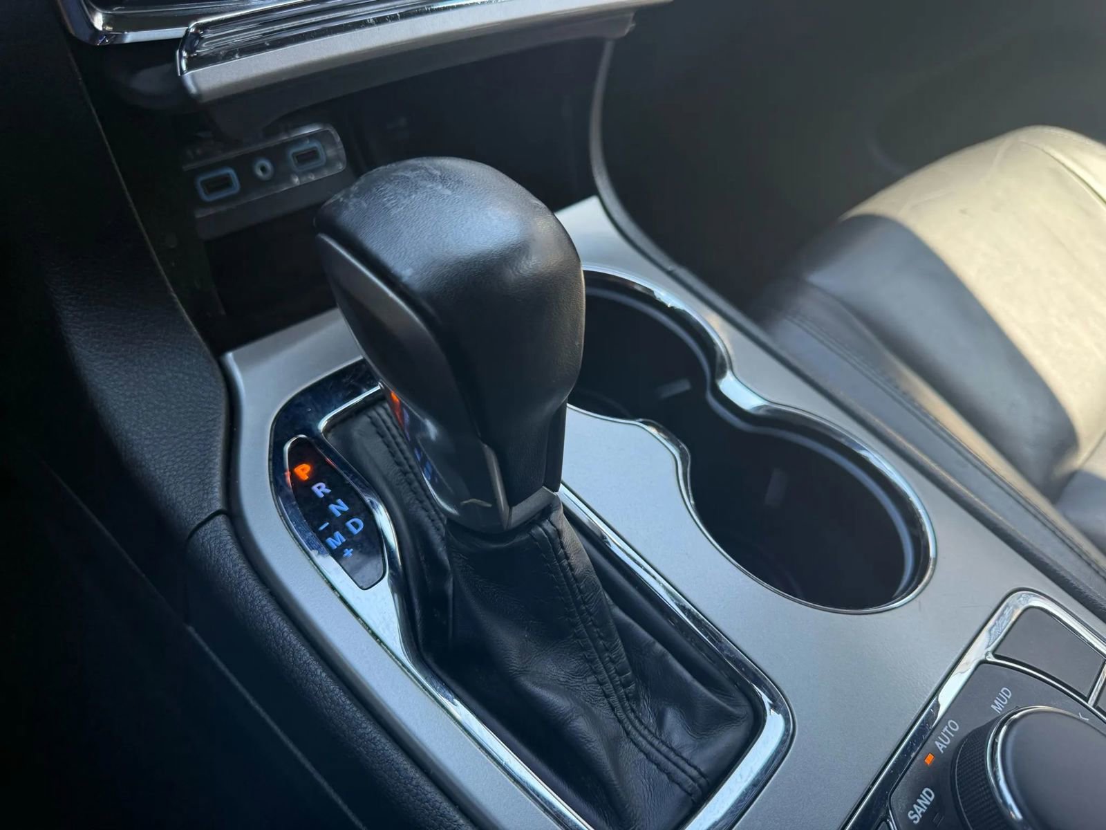 Used 2020 Jeep Grand Cherokee Limited image 25
