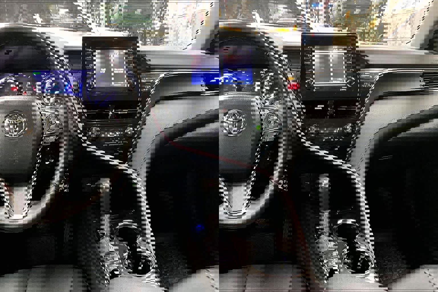 Certified 2024 Toyota Camry SE w/ Cold Weather Package image 7