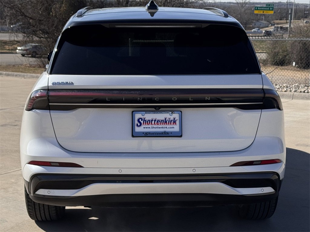 Used 2024 Lincoln Nautilus Reserve w/ Equipment Group 202A image 5