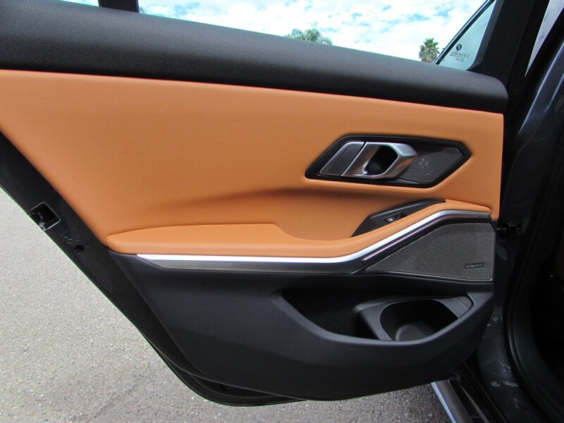 Used 2022 BMW M340i RWD image 24