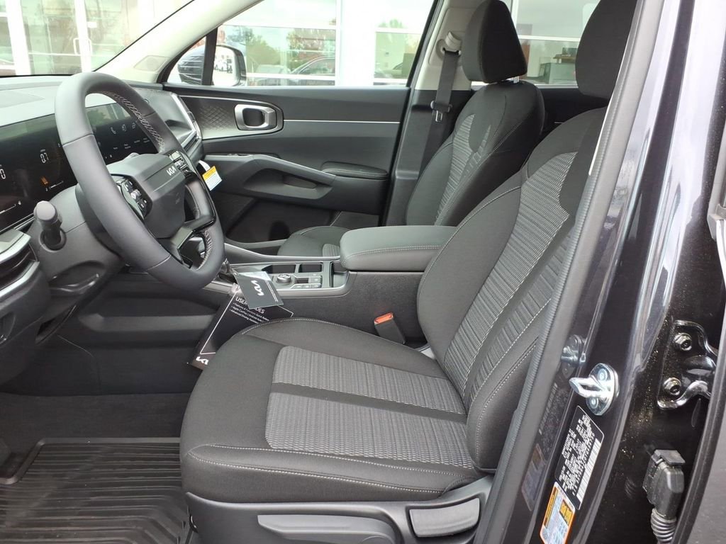 New 2026 Kia Sorento LX FWD image 14