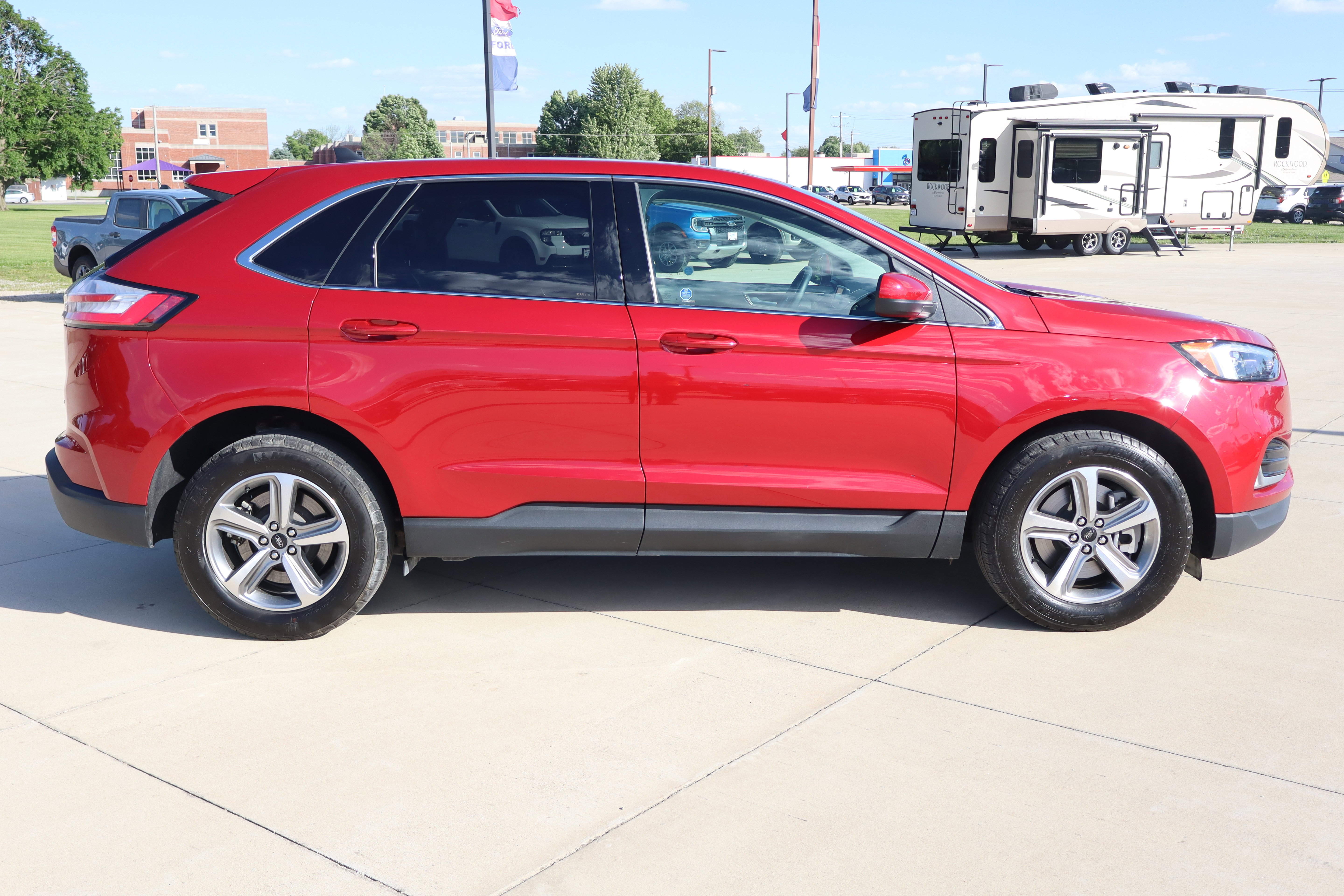 Used 2023 Ford Edge SEL w/ Convenience Package AWD/4WD image 5