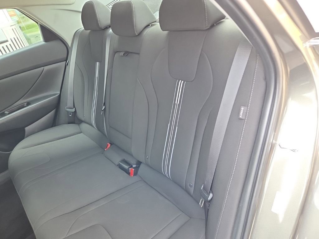 Certified 2024 Hyundai Elantra SEL w/ Convenience Package FWD image 27