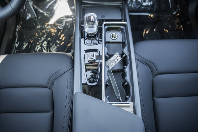 New 2027 Volvo XC60 B5 Plus AWD/4WD image 28