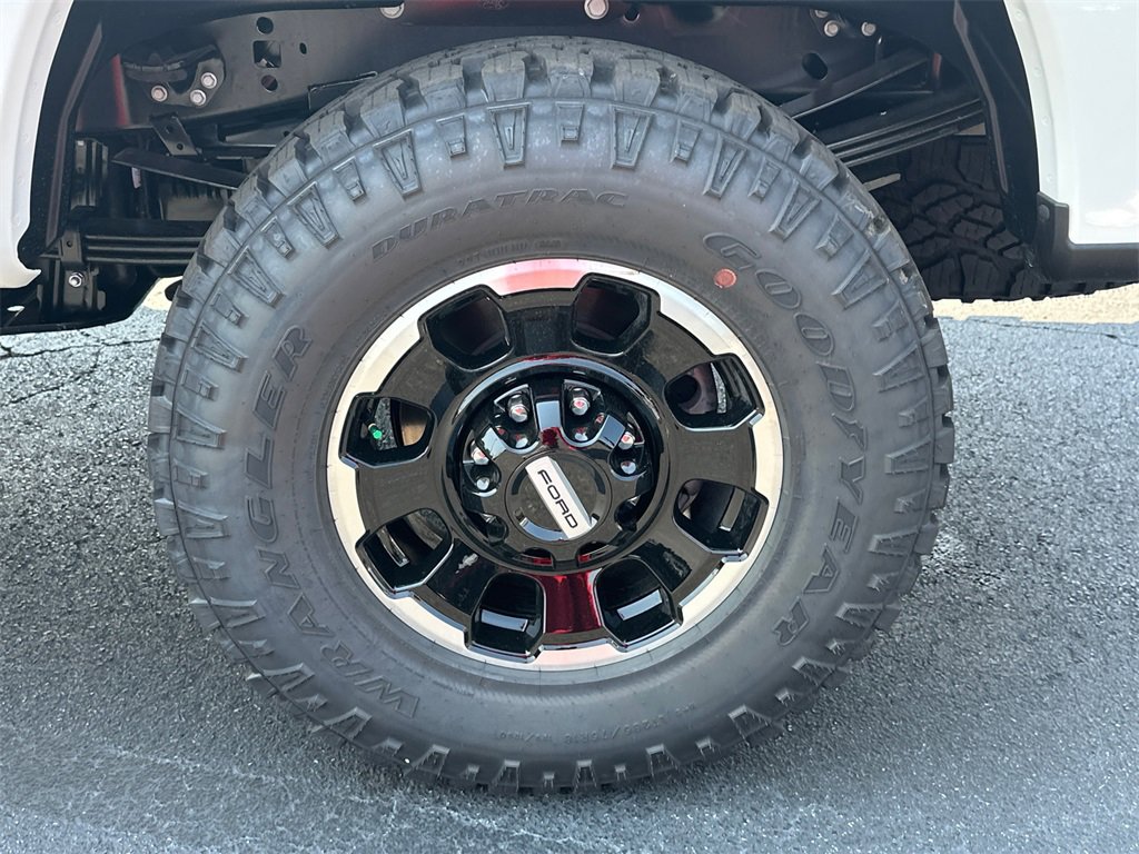 New 2025 Ford F350 4x4 Crew Cab Super Duty image 19