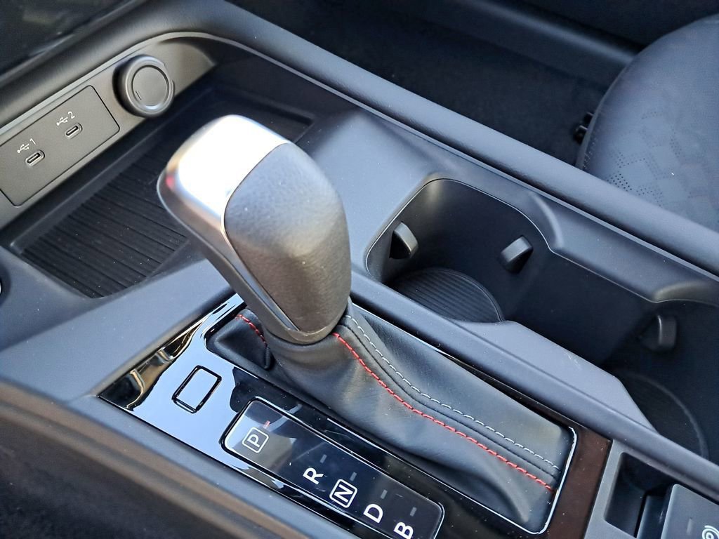 New 2026 Nissan Sentra SR w/ SR Premium Package FWD image 25