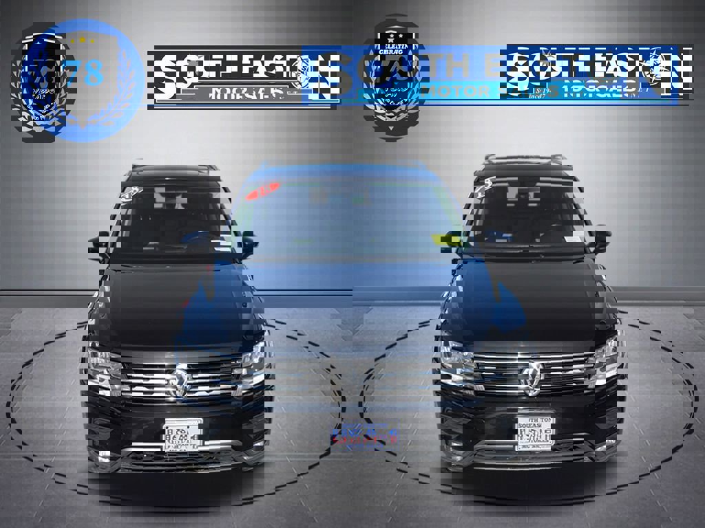 Used 2018 Volkswagen Tiguan SEL image 3