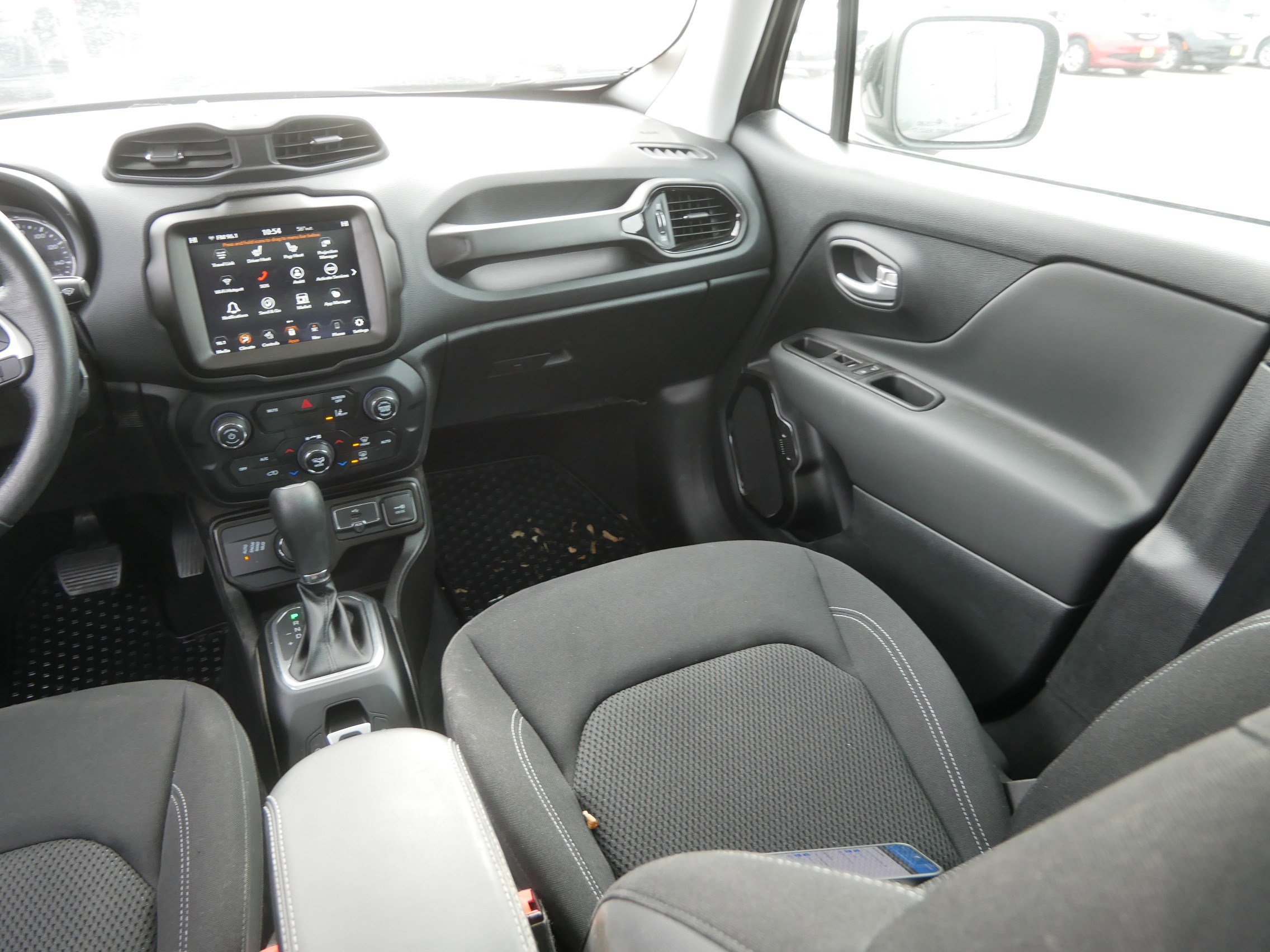Used 2023 Jeep Renegade Altitude w/ Sun/Sound Group AWD/4WD image 11