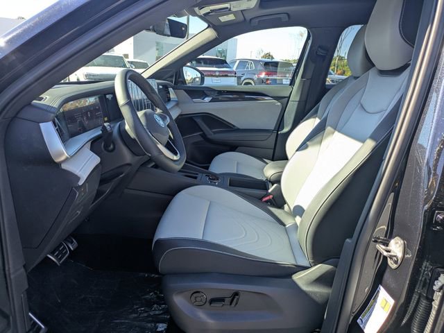 New 2026 Volkswagen Tiguan SE R-Line AWD/4WD image 21