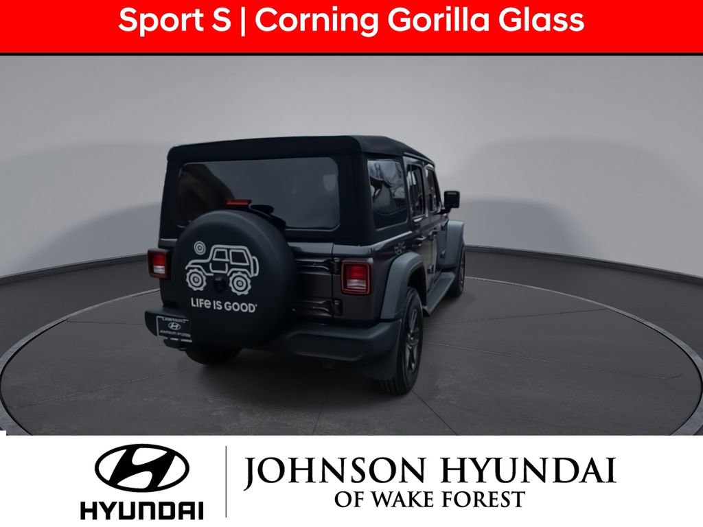 Used 2024 Jeep Wrangler Sport S image 9