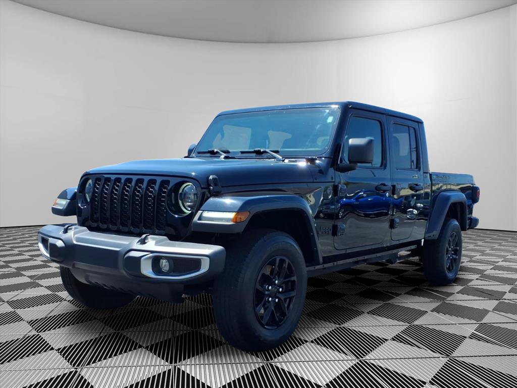 Certified 2023 Jeep Gladiator Sport AWD/4WD image 22